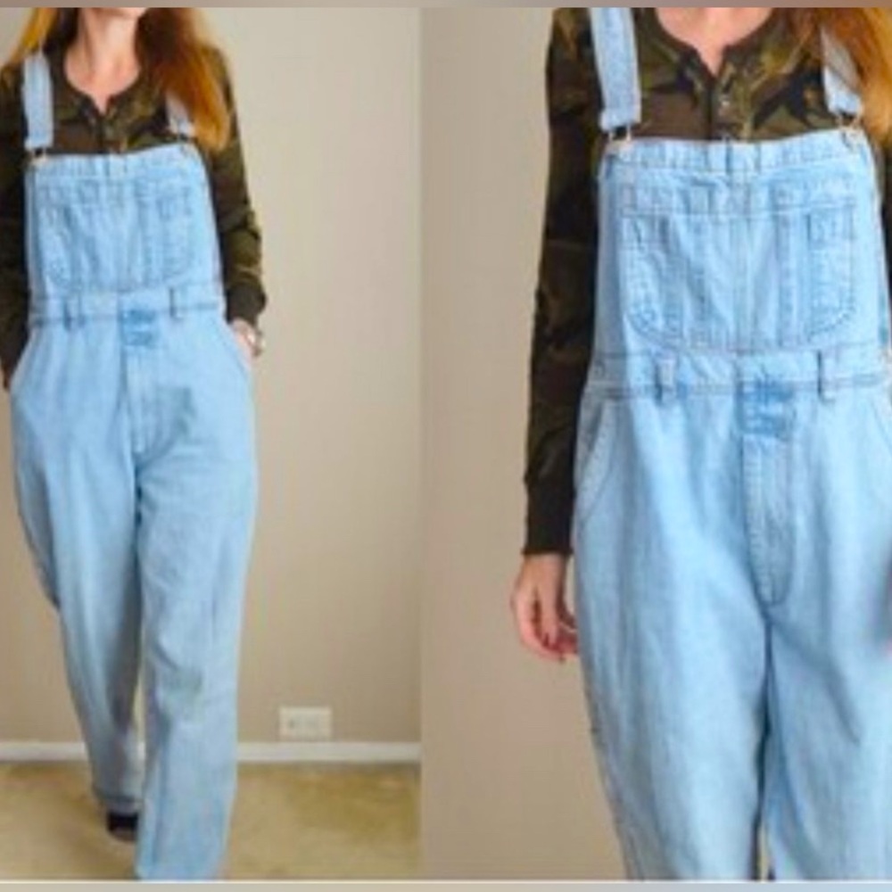 Beautiful '90s light washed County Seat overalls looking